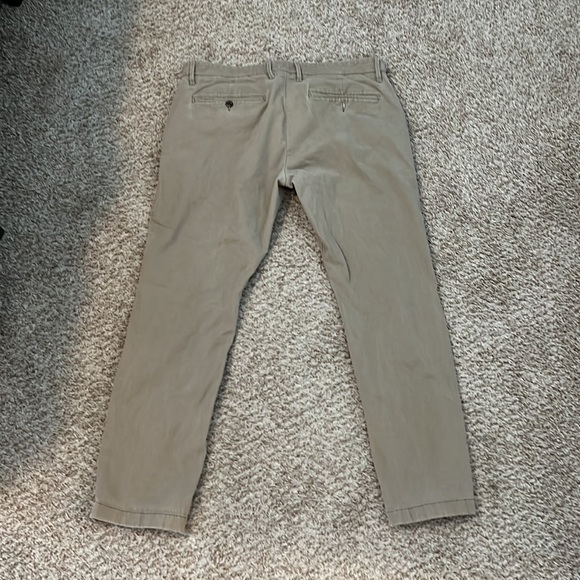 Goodfellow Brand Slim-Fit Khaki Chino Pants. 36 x 30 - Picture 3 of 3